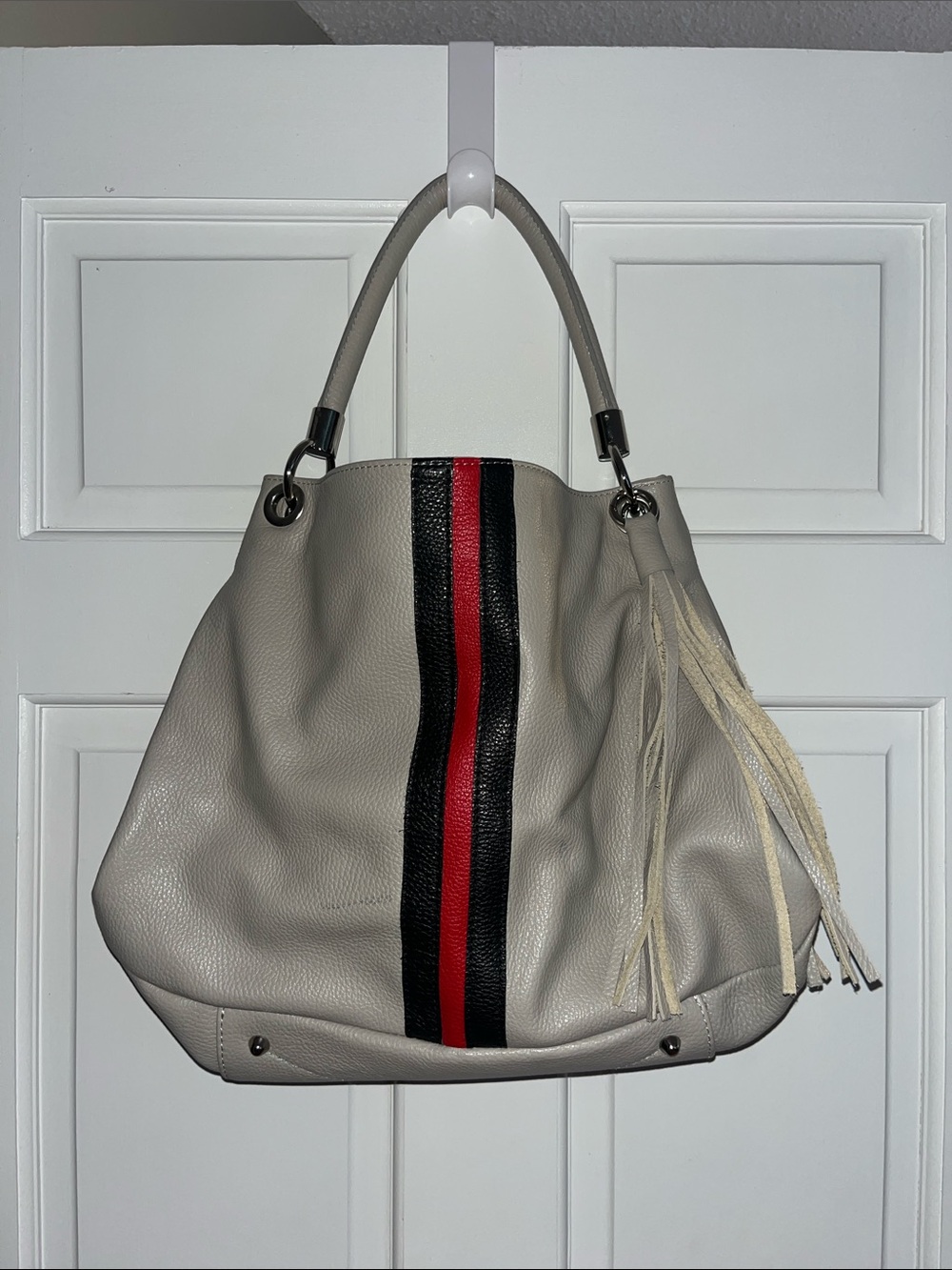 Borse in Pelle Leather Tote with Red and Black Center Stripe